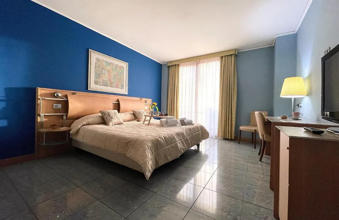 Marina Palace Hotel & Congress Hall-1